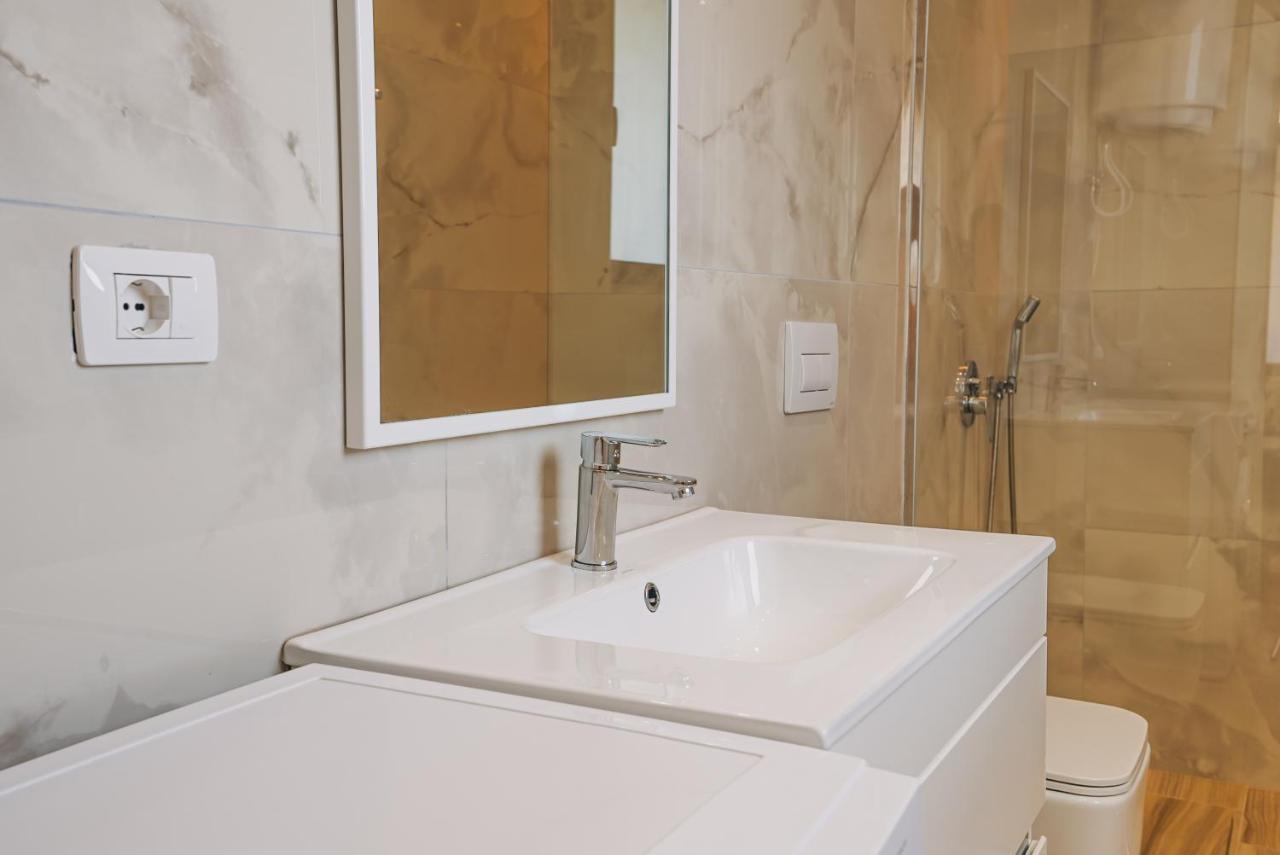 Jd Luxury Apartments Vlore Ngoại thất bức ảnh