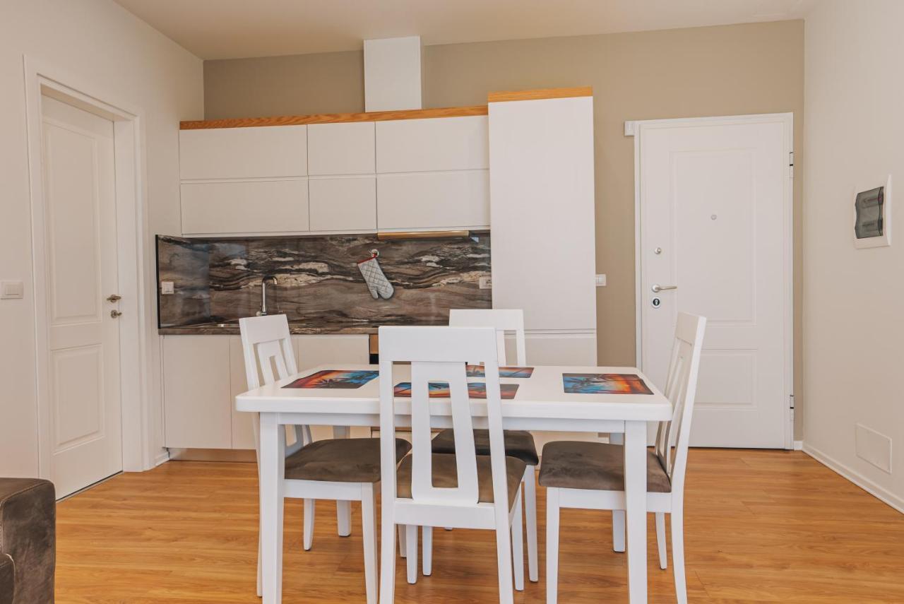 Jd Luxury Apartments Vlore Ngoại thất bức ảnh