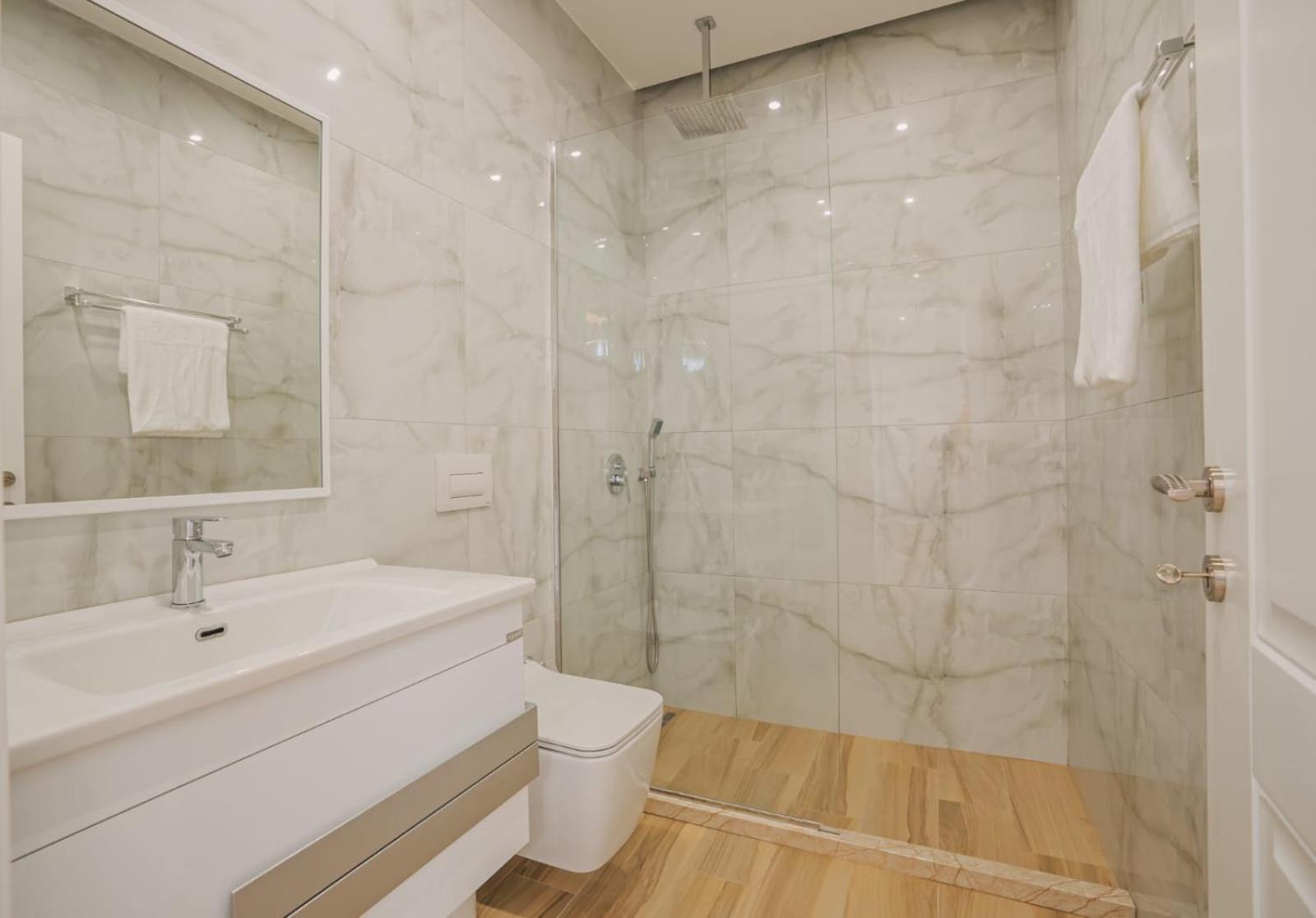 Jd Luxury Apartments Vlore Ngoại thất bức ảnh